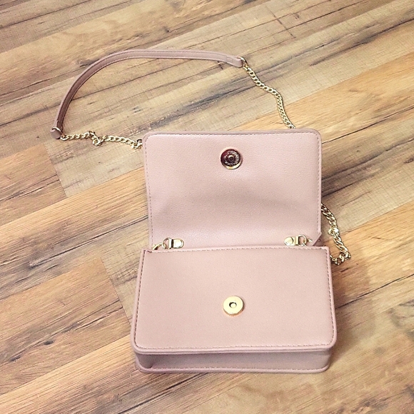 MADISON WEST Mauve/Tan Mini to Convertible Chain Crossbody Bag - Picture 4 of 15